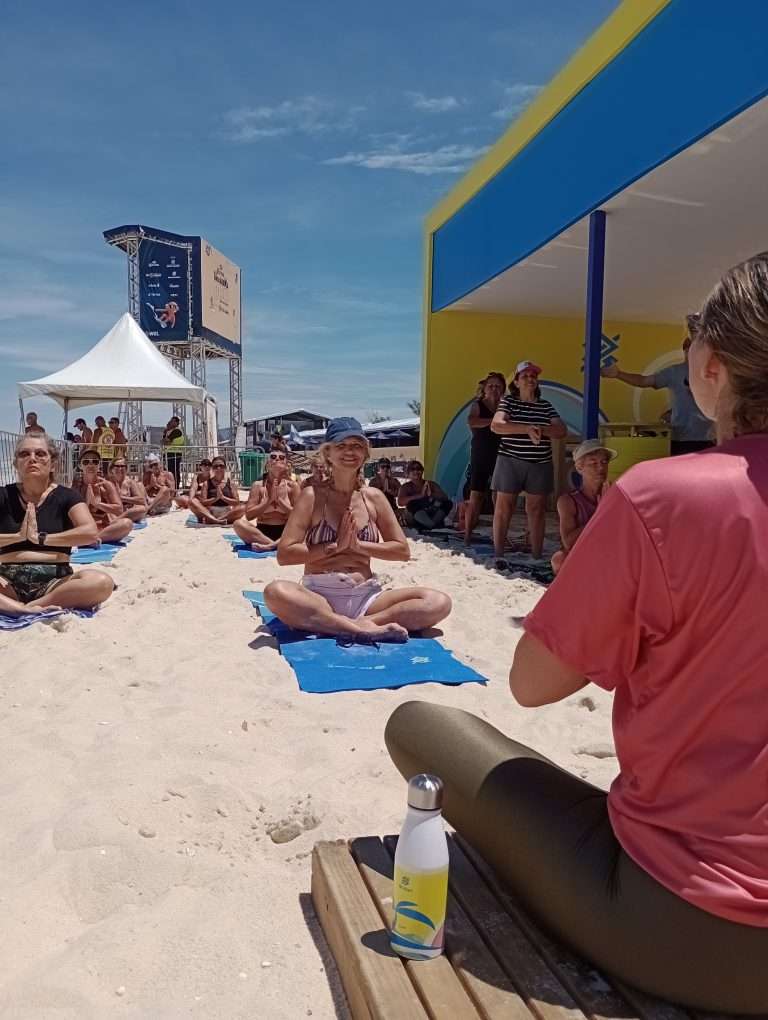 Aulas de Yoga no Corona Saquarema Pro (WSL) apresentado pelo Banco do Brasil – Outubro 2023